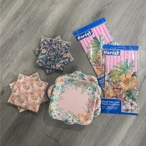 Summer Party Tropical Disposable Plates and Napkin Set Dining BBQ
